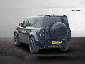 Used Land Rover Defender 2021 for sale - 76460492: Photo