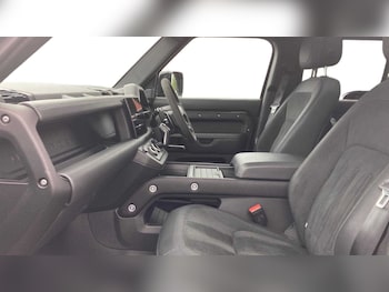 Used Land Rover Defender 2021 for sale - 76460492: Photo