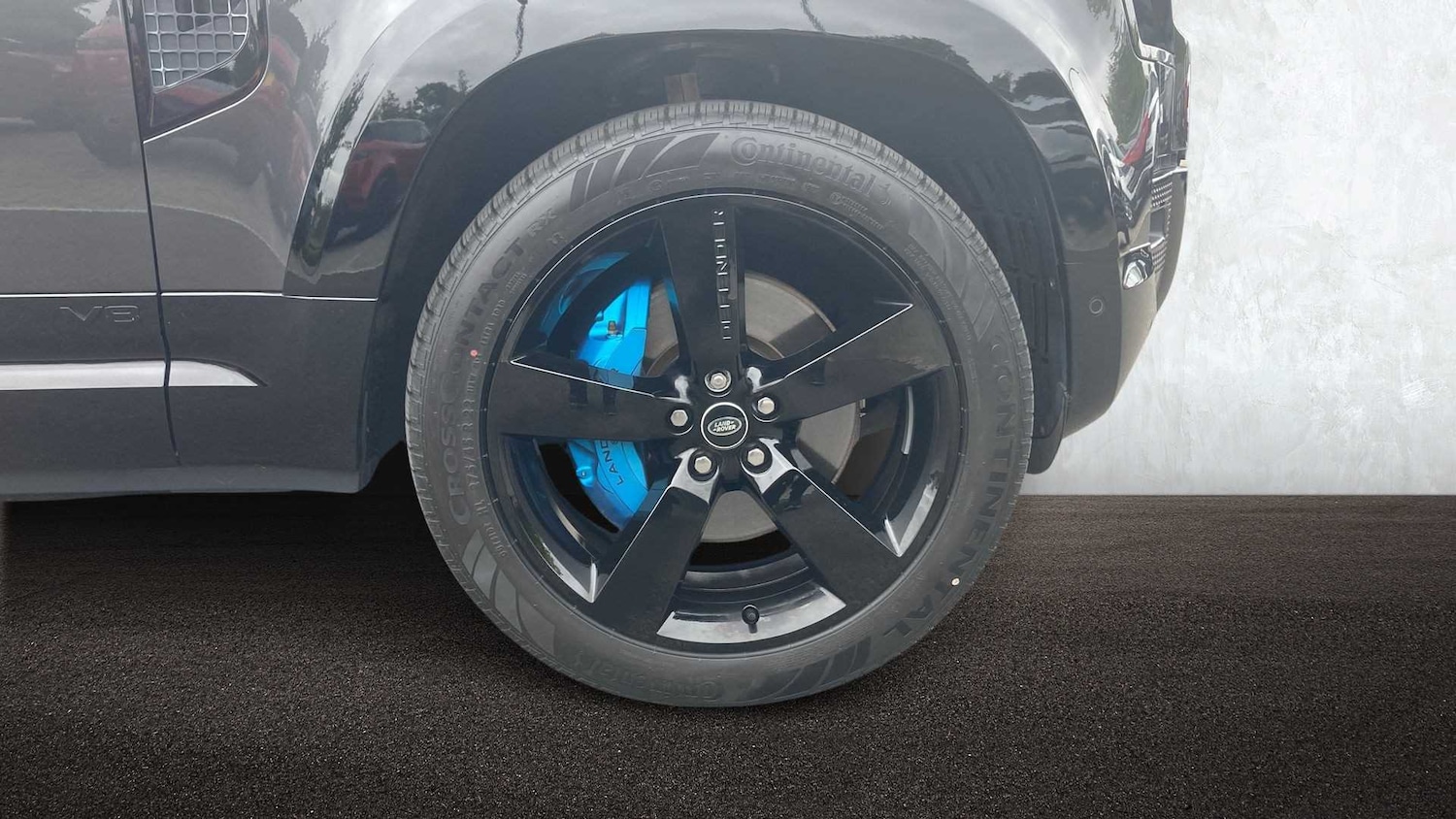 Used Land Rover Defender 2021 for sale - 76460492: Photo 8