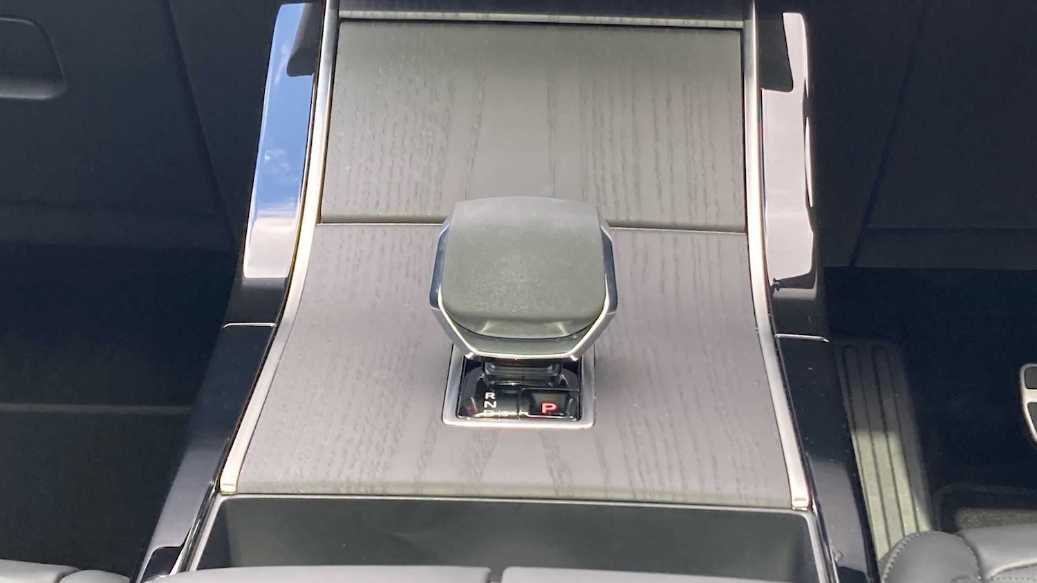 Used Land Rover Range Rover Evoque 2025 for sale - 76460319: Photo 31