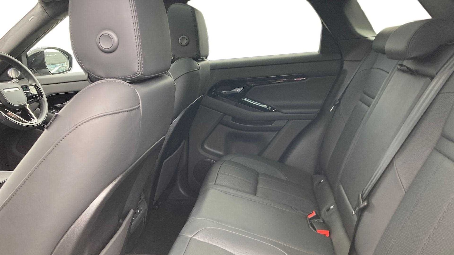 Used Land Rover Range Rover Evoque 2025 for sale - 76460319: Photo 4