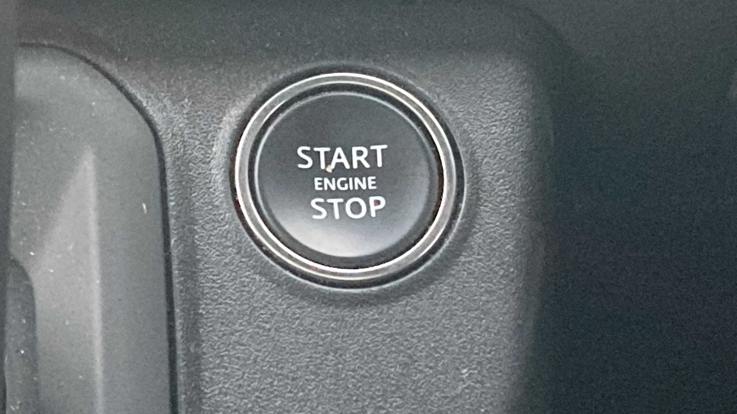 Used Land Rover Defender 2023 for sale - 76460211: Photo 32