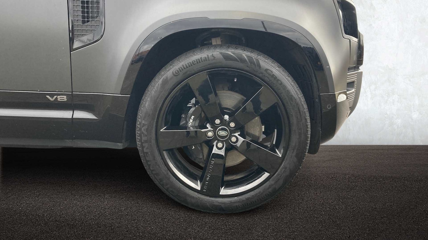 Used Land Rover Defender 2023 for sale - 76460211: Photo 8