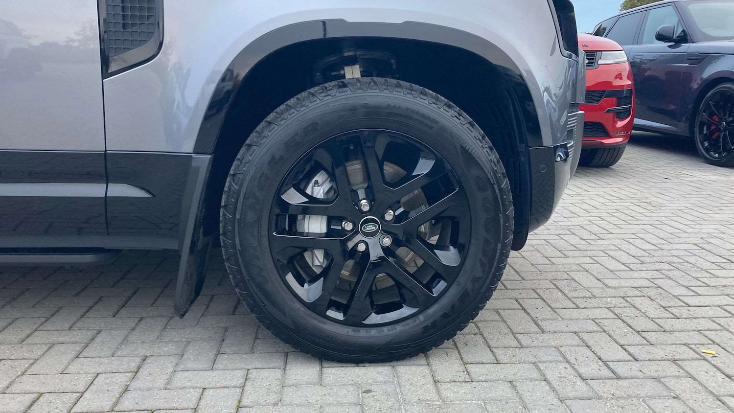 Used Land Rover Defender 2025 for sale - 76460591: Photo 8