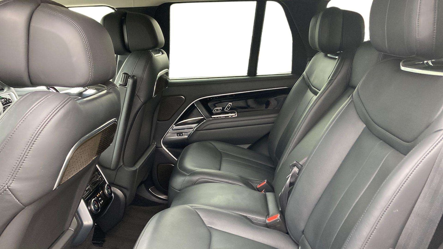 Used Land Rover Range Rover 2024 for sale - 76459848: Photo 4