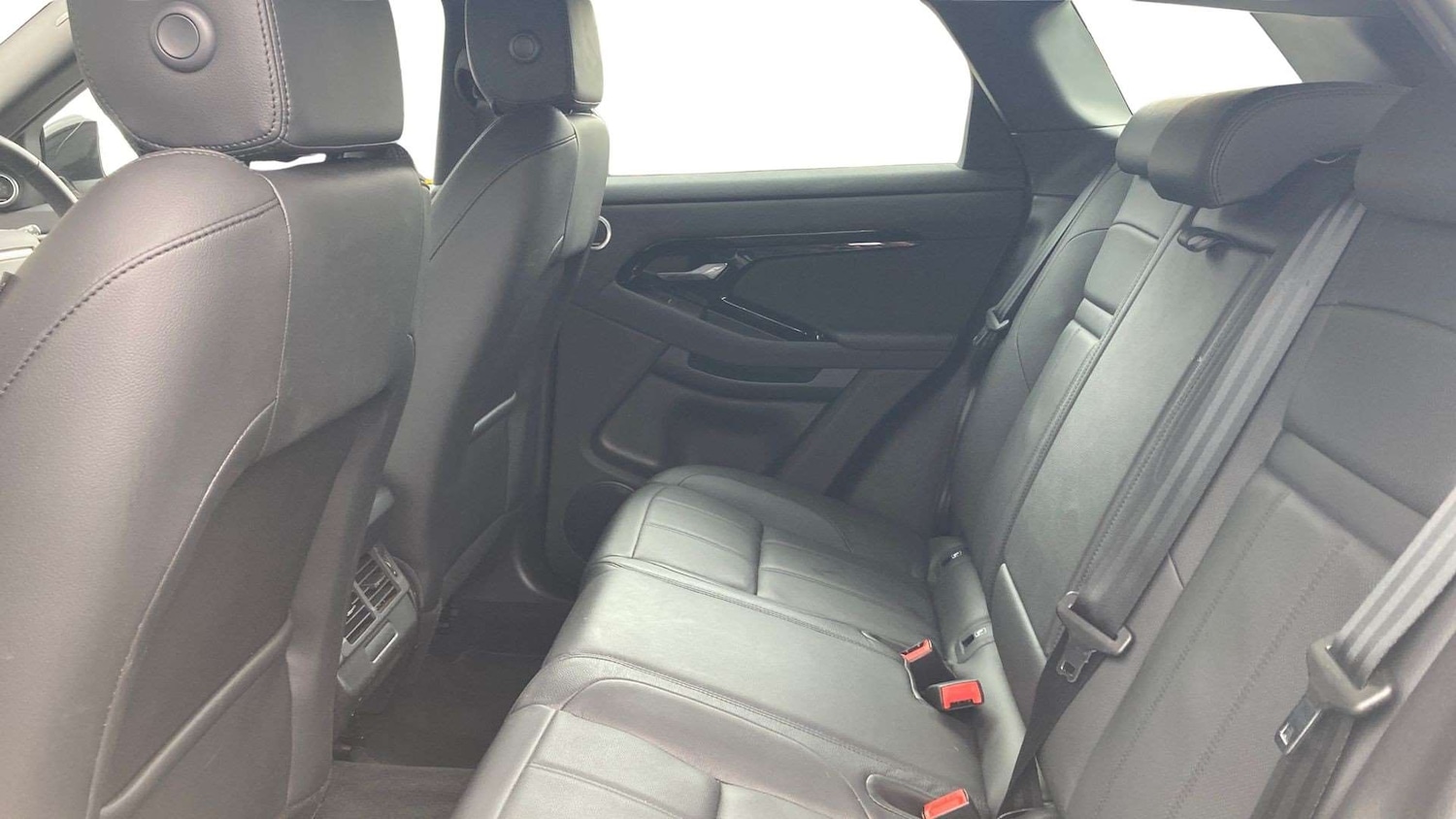 Used Land Rover Range Rover Evoque 2025 for sale - 76460548: Photo 4