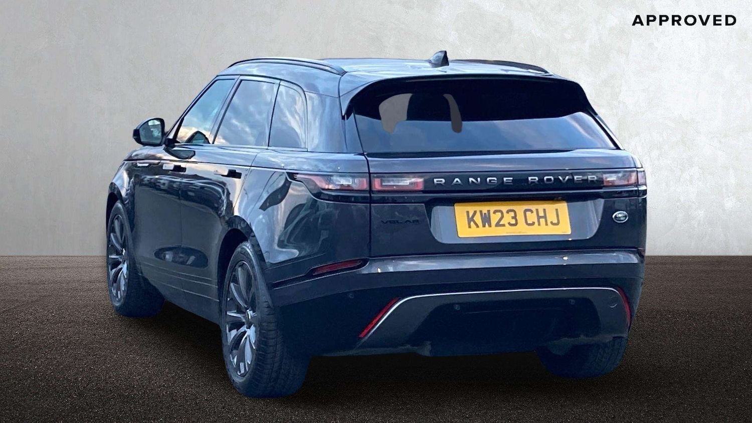 Used Land Rover Range Rover Velar 2023 for sale - 77842507: Photo 2