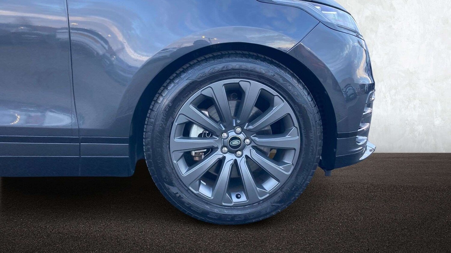 Used Land Rover Range Rover Velar 2023 for sale - 77842507: Photo 8