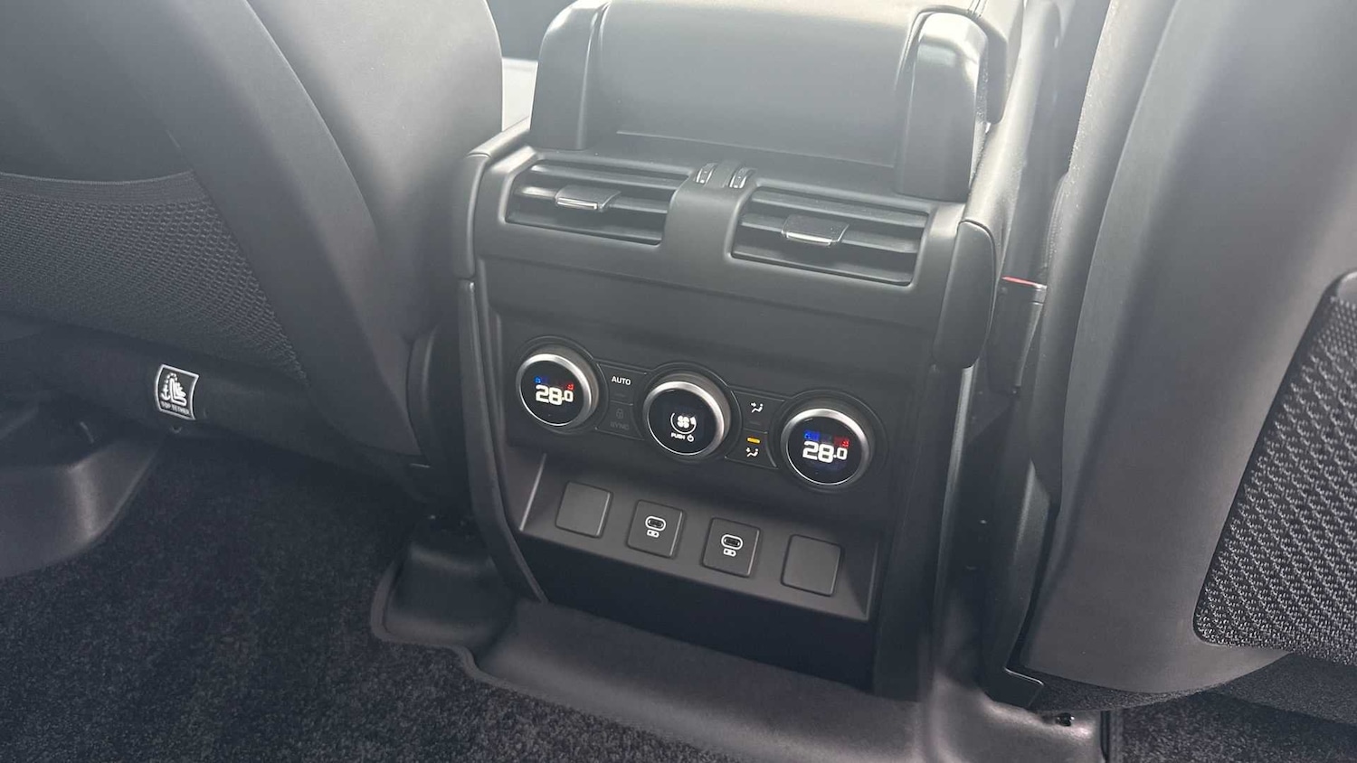 Used Land Rover Defender 2025 for sale - 77112263: Photo 18