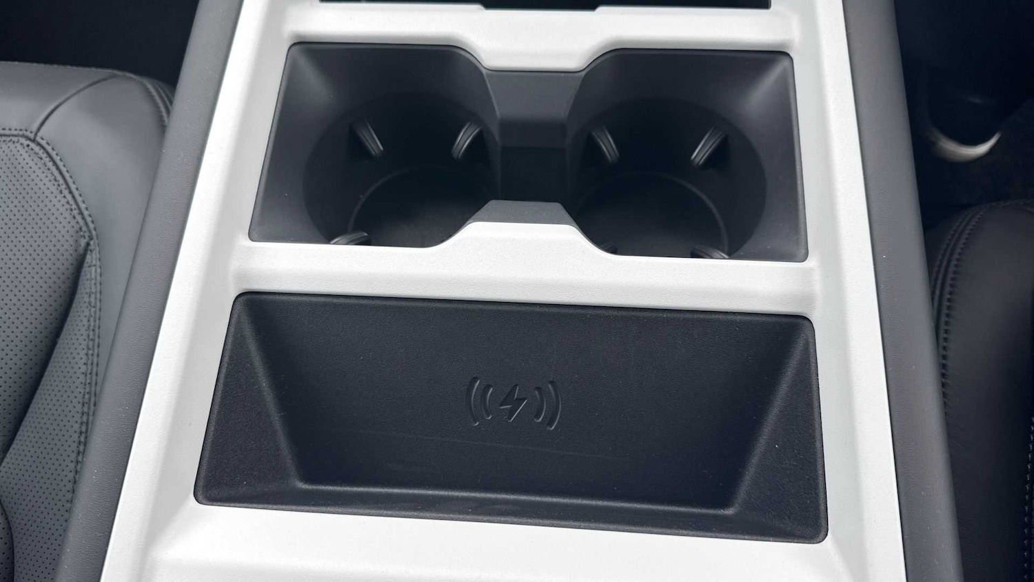 Used Land Rover Defender 2025 for sale - 77112263: Photo 32