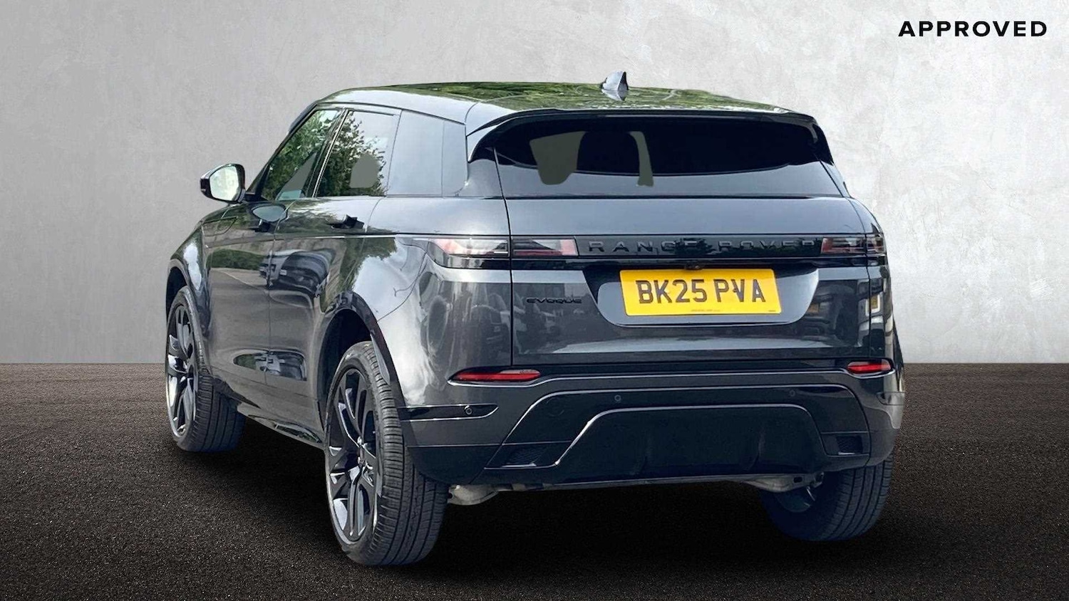 Used Land Rover Range Rover Evoque 2025 for sale - 76460164: Photo 2
