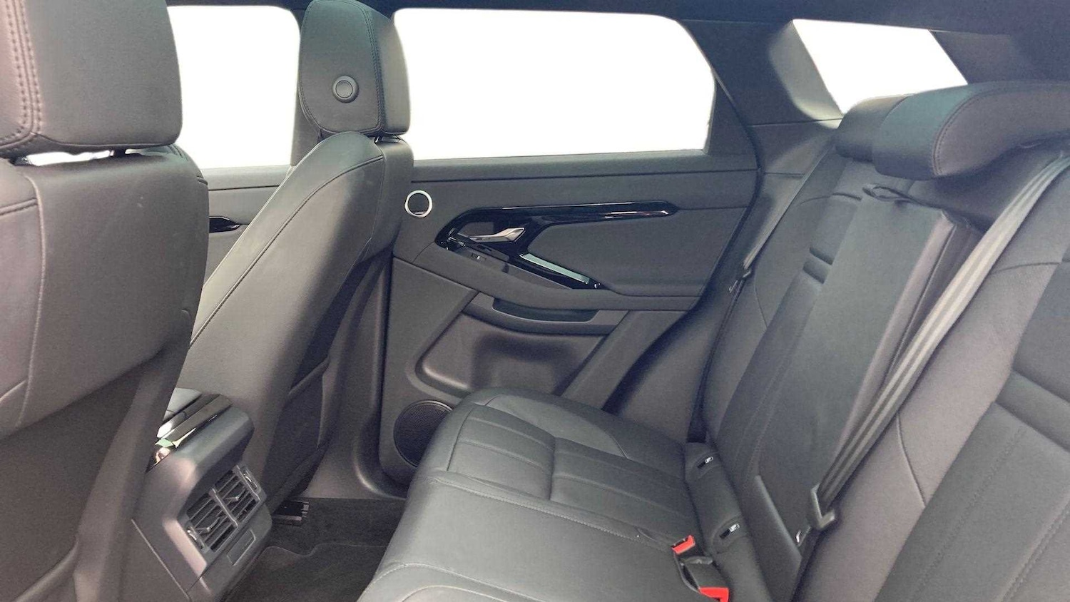 Used Land Rover Range Rover Evoque 2025 for sale - 76460164: Photo 4