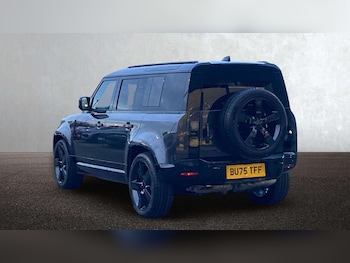 Used Land Rover Defender 2025 for sale - 79079125: Photo