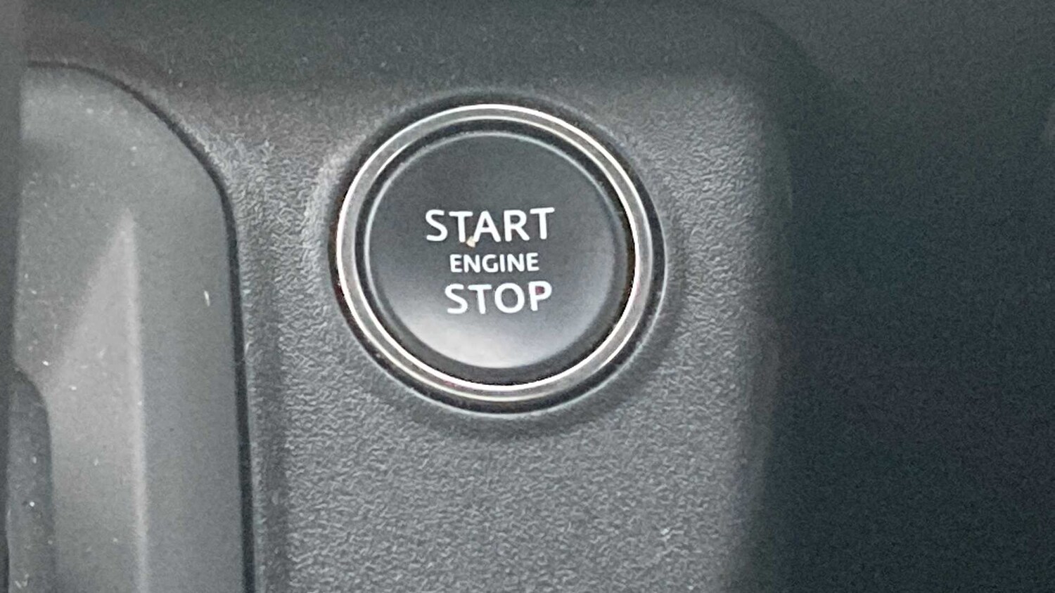 Used Land Rover Defender 2023 for sale - 77553112: Photo 32