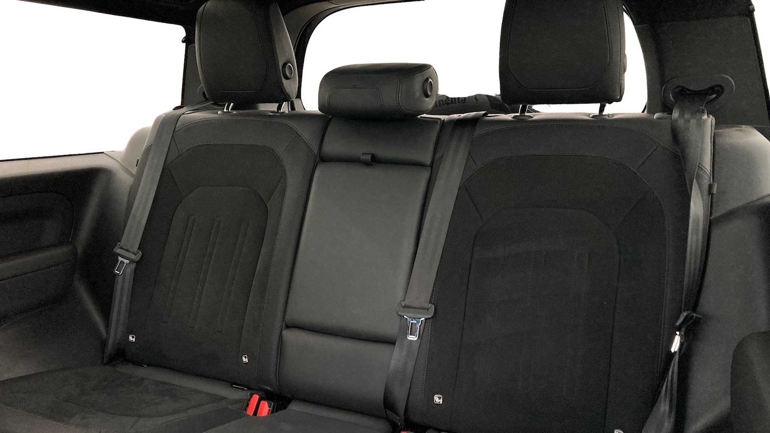 Used Land Rover Defender 2023 for sale - 77553112: Photo 4