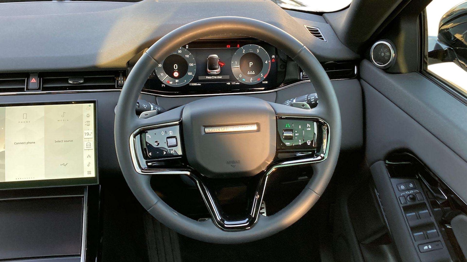 Used Land Rover Range Rover Evoque 2025 for sale - 76636700: Photo 15