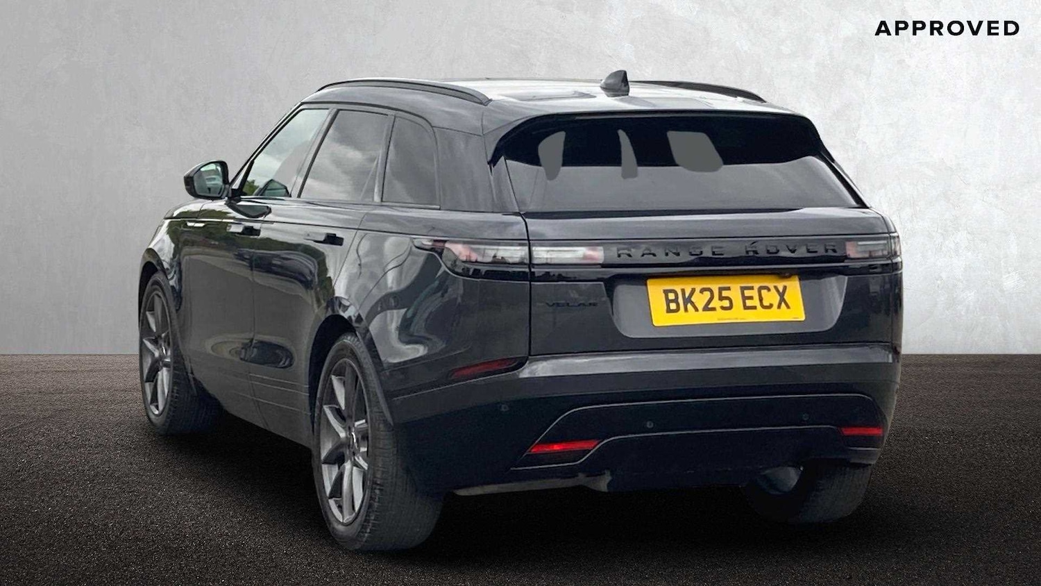 Used Land Rover Range Rover Velar 2025 for sale - 76460534: Photo 2