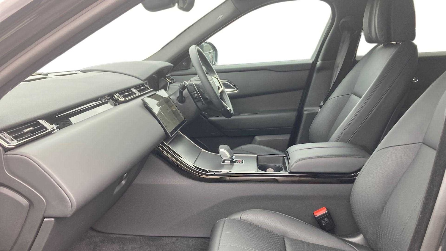 Used Land Rover Range Rover Velar 2025 for sale - 76460534: Photo 3