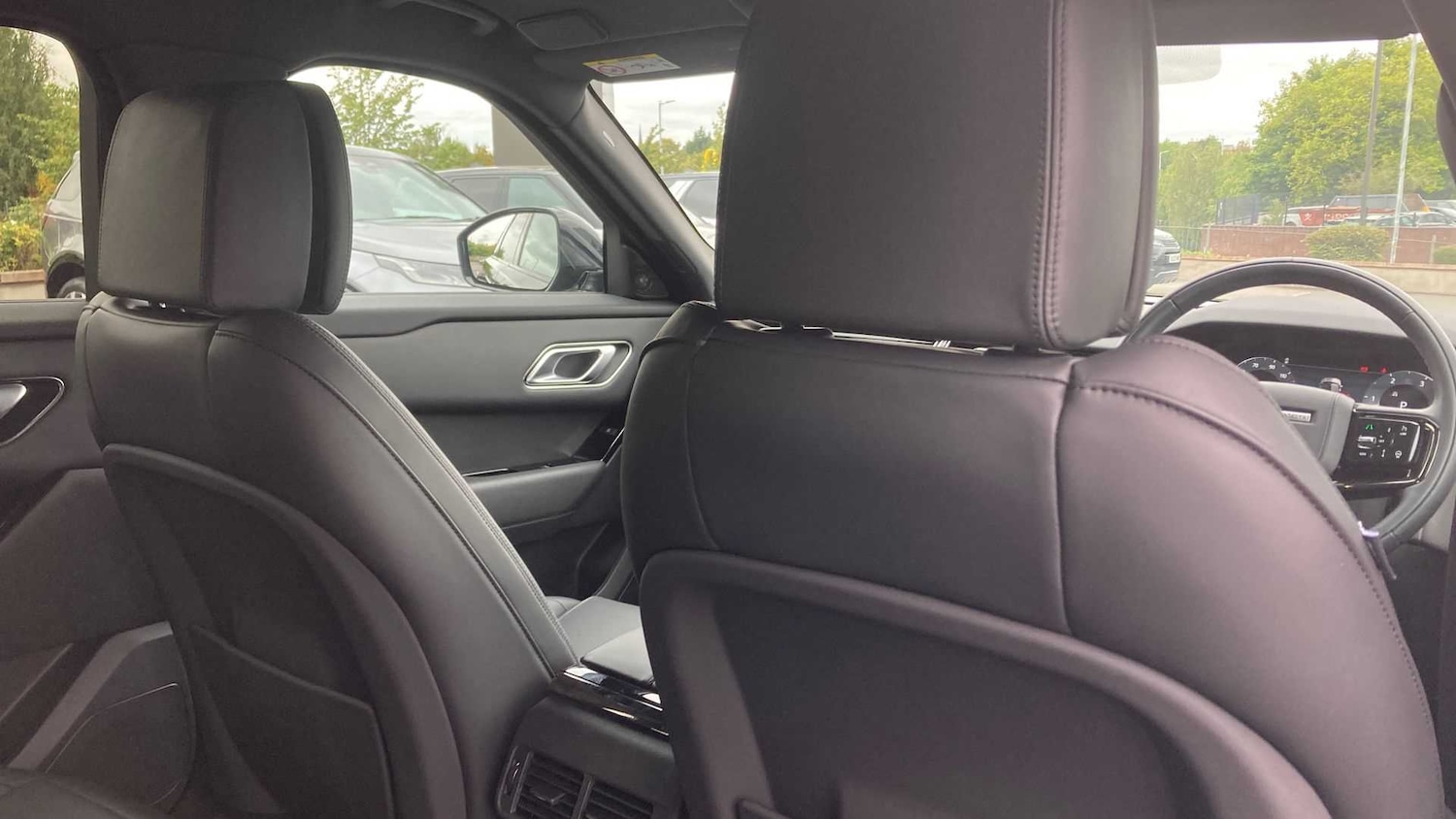 Used Land Rover Range Rover Velar 2025 for sale - 76460534: Photo 34