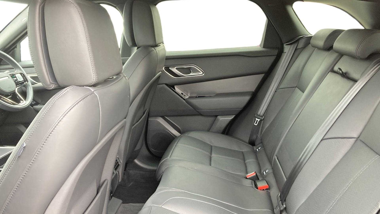 Used Land Rover Range Rover Velar 2025 for sale - 76460534: Photo 4