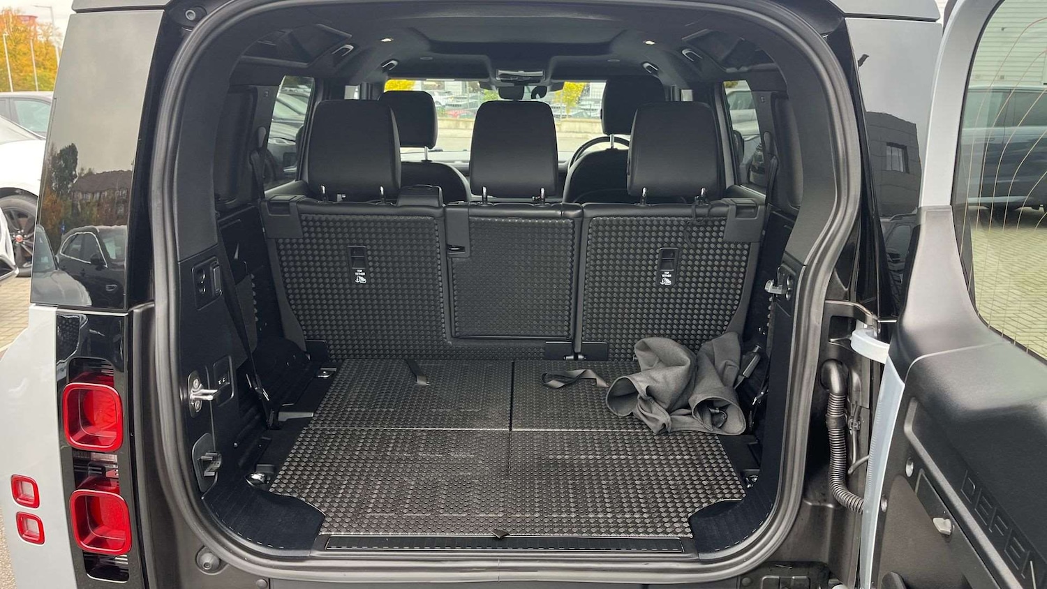 Used Land Rover Defender 2022 for sale - 76460604: Photo 10