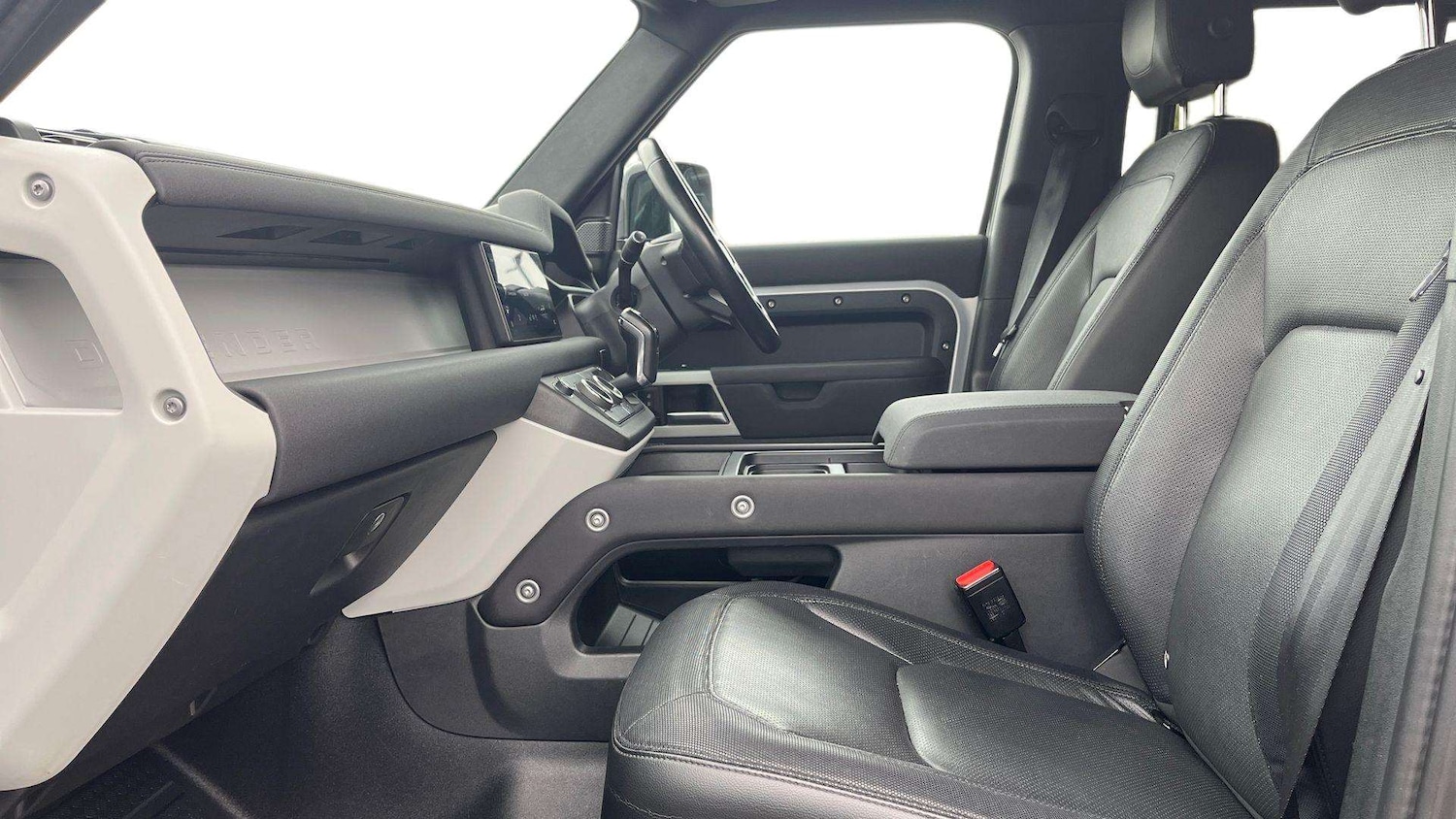 Used Land Rover Defender 2022 for sale - 76460604: Photo 3