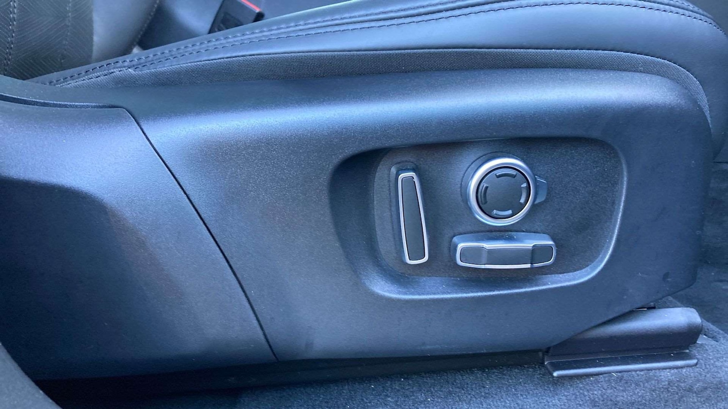 Used Land Rover Range Rover Evoque 2025 for sale - 76460224: Photo 30