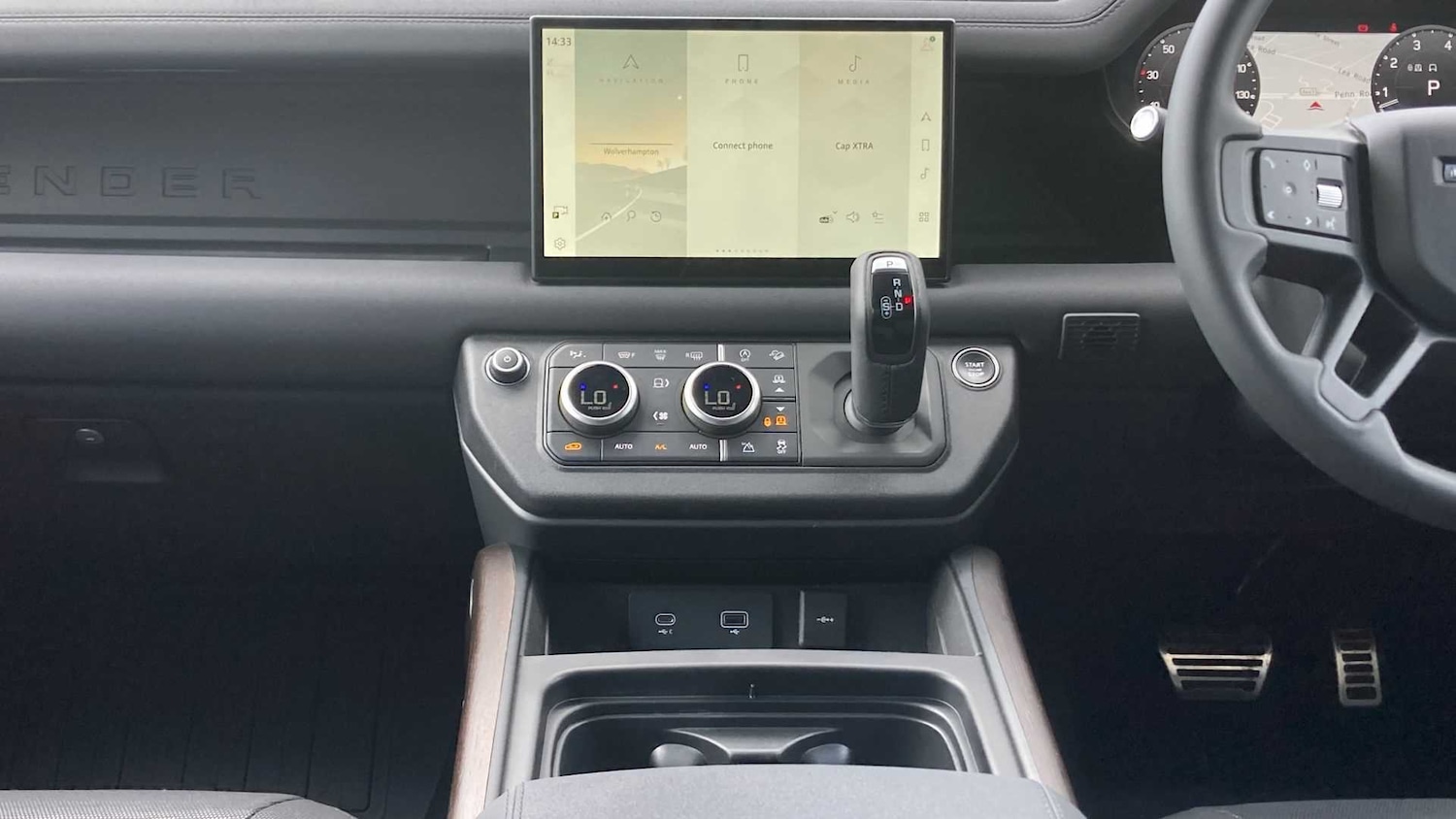 Used Land Rover Defender 2023 for sale - 76648921: Photo 14