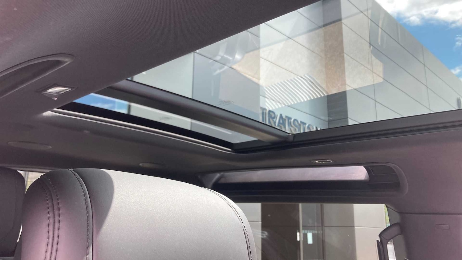 Used Land Rover Defender 2023 for sale - 76648921: Photo 21