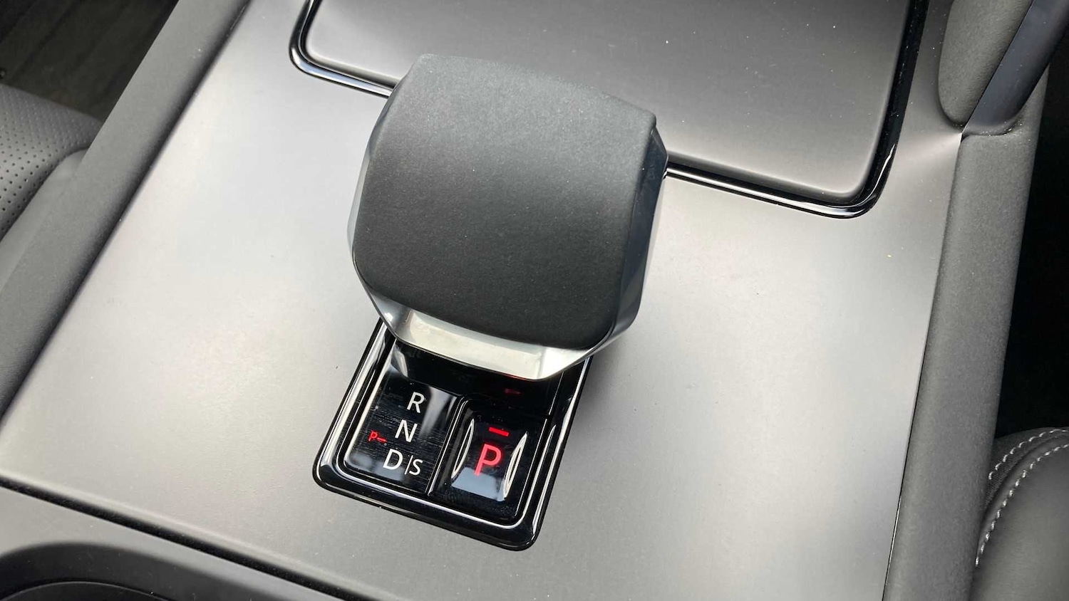 Used Land Rover Discovery Sport 2024 for sale - 76460041: Photo 13