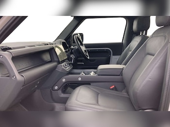 Used Land Rover Defender 2025 for sale - 78812546: Photo