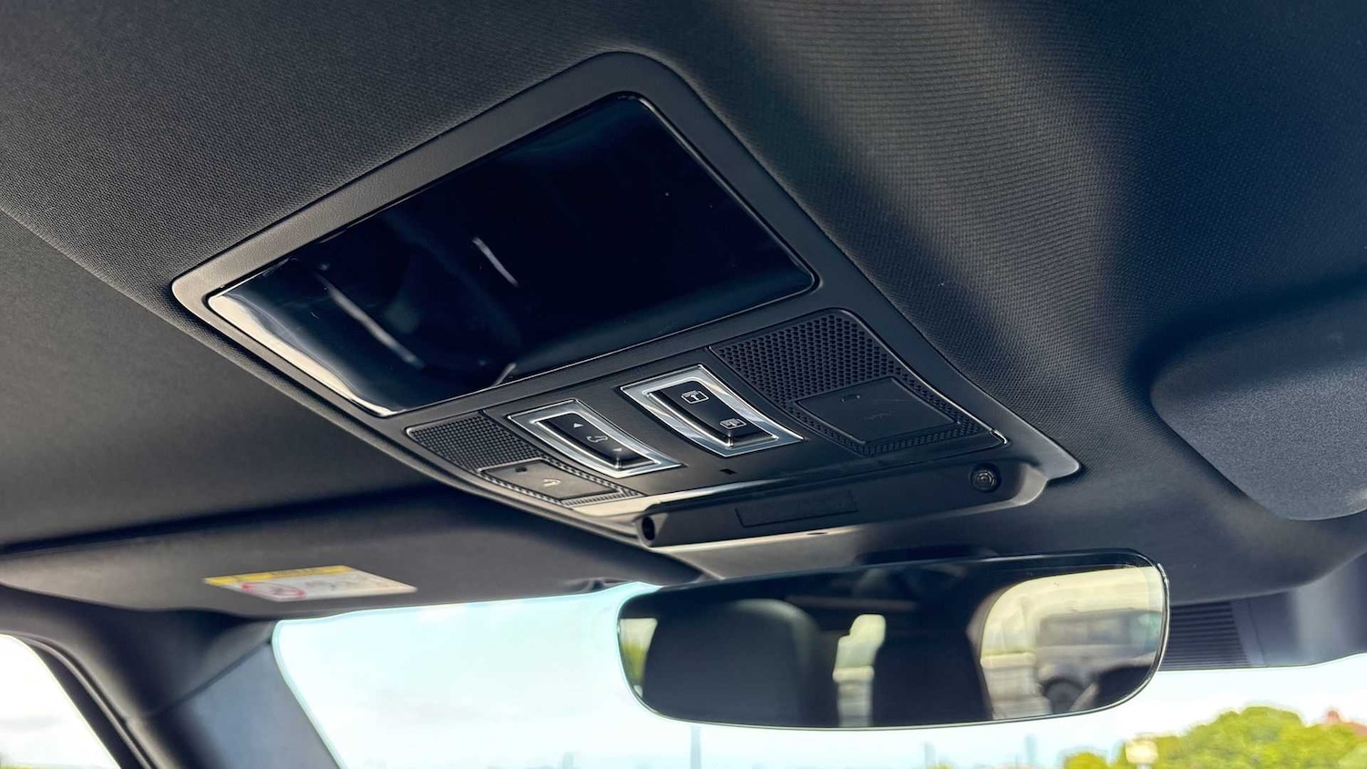 Used Land Rover Defender 2024 for sale - 76460614: Photo 18