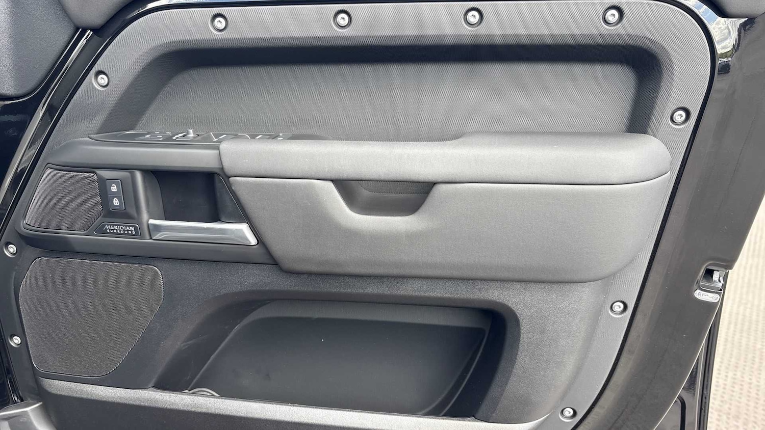 Used Land Rover Defender 2024 for sale - 76460614: Photo 26