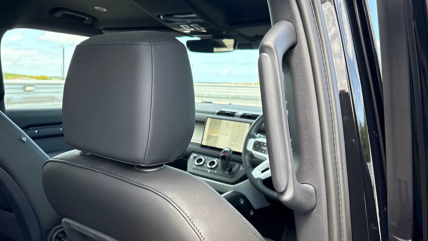 Used Land Rover Defender 2024 for sale - 76460614: Photo 28