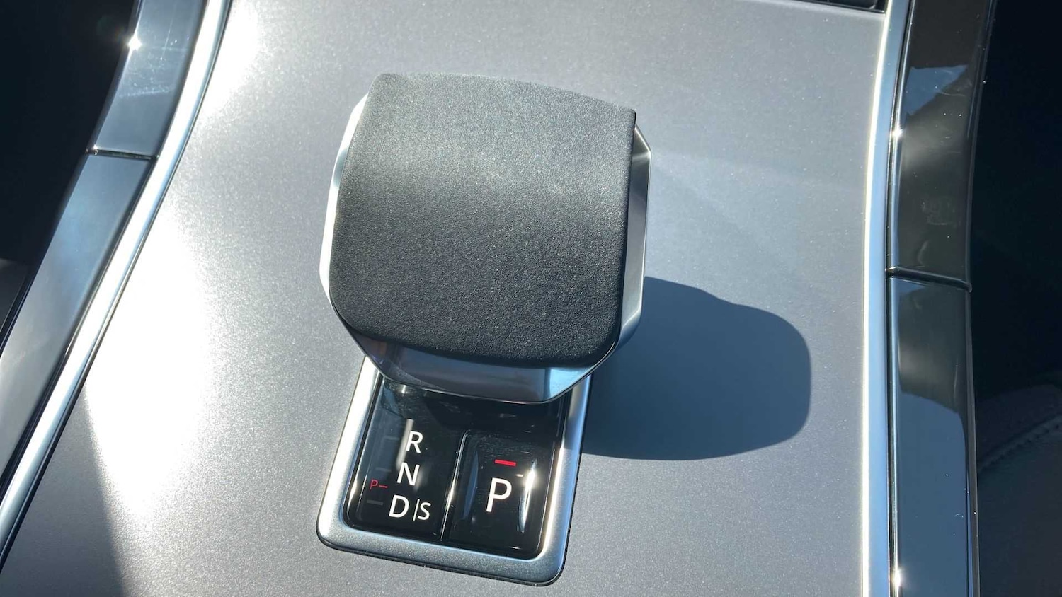 Used Land Rover Range Rover Velar 2025 for sale - 76460287: Photo 13