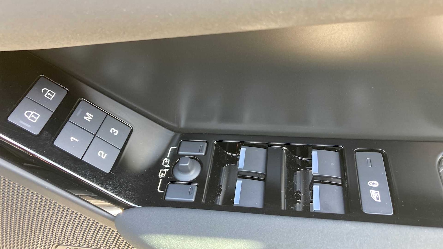 Used Land Rover Range Rover Velar 2025 for sale - 76460287: Photo 25