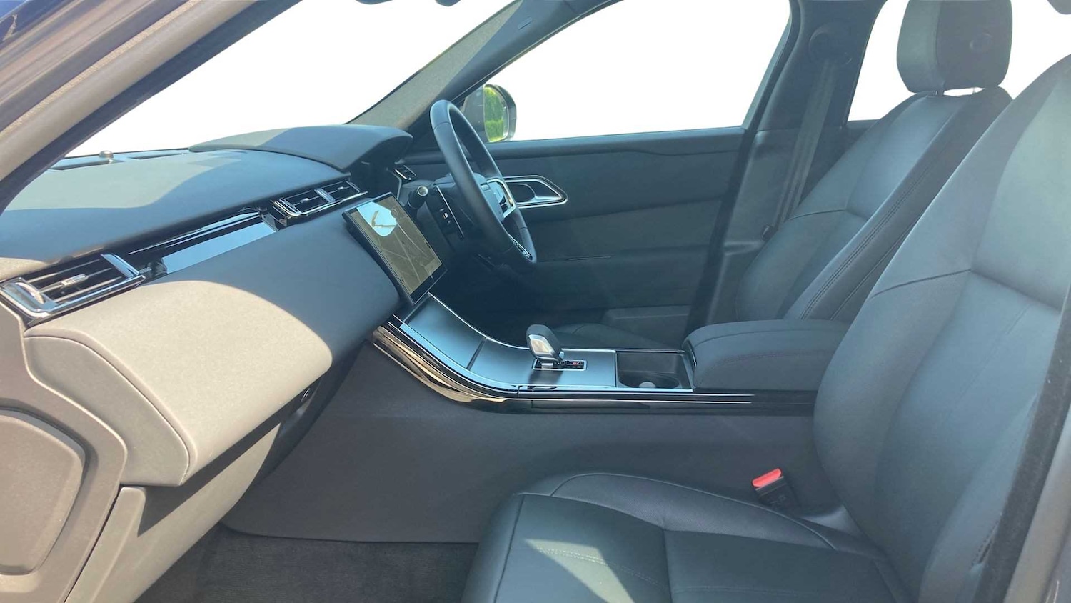 Used Land Rover Range Rover Velar 2025 for sale - 76460287: Photo 3