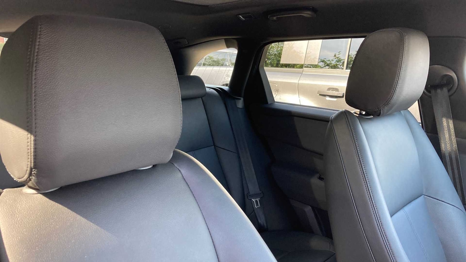 Used Land Rover Range Rover Velar 2025 for sale - 76460287: Photo 32