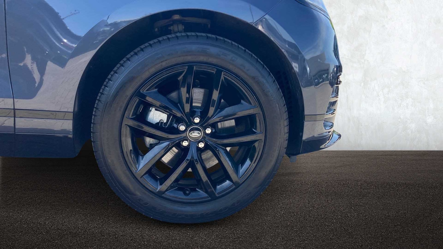 Used Land Rover Range Rover Velar 2025 for sale - 76460287: Photo 8