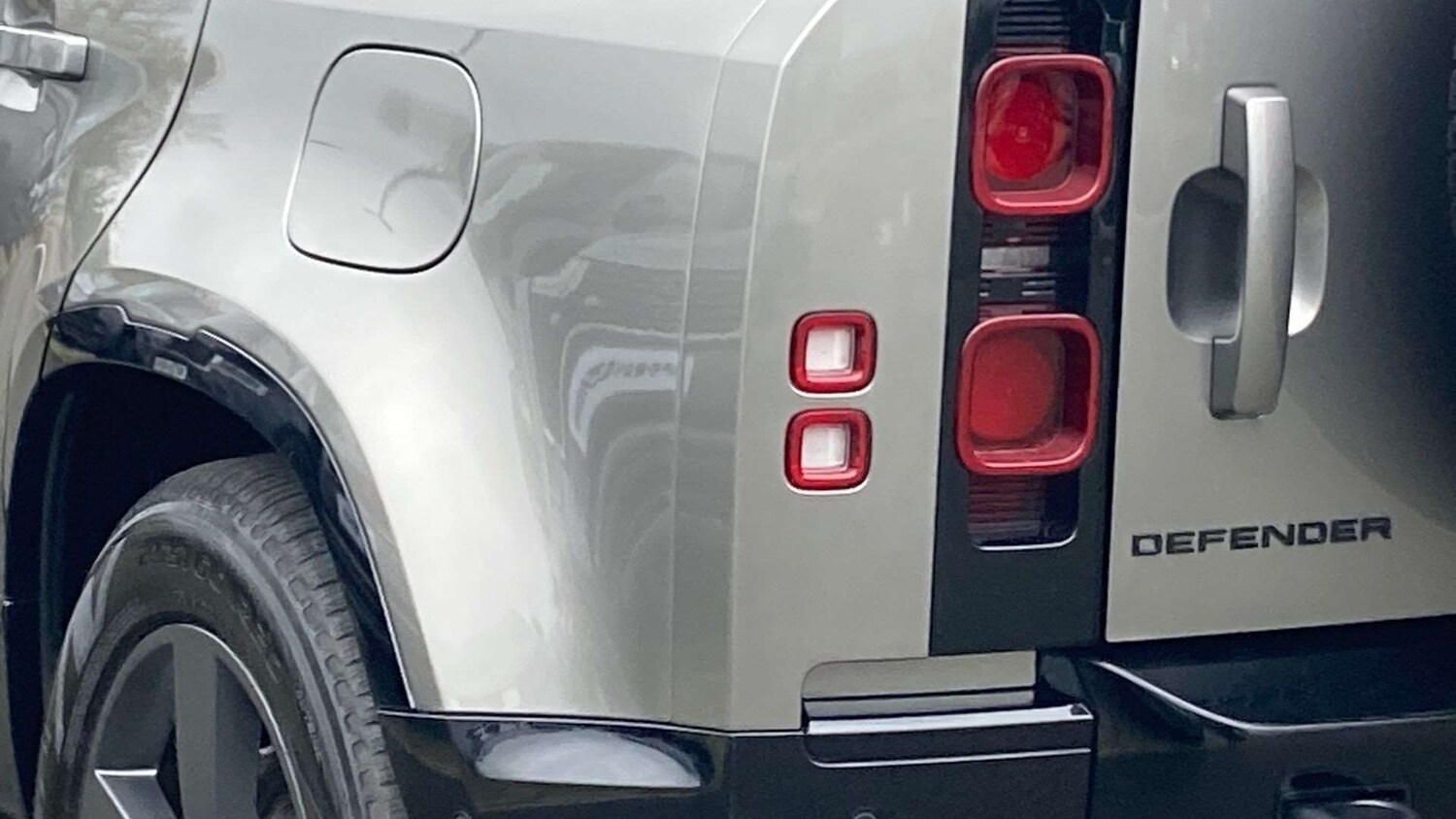 Used Land Rover Defender 2024 for sale - 77389873: Photo 19