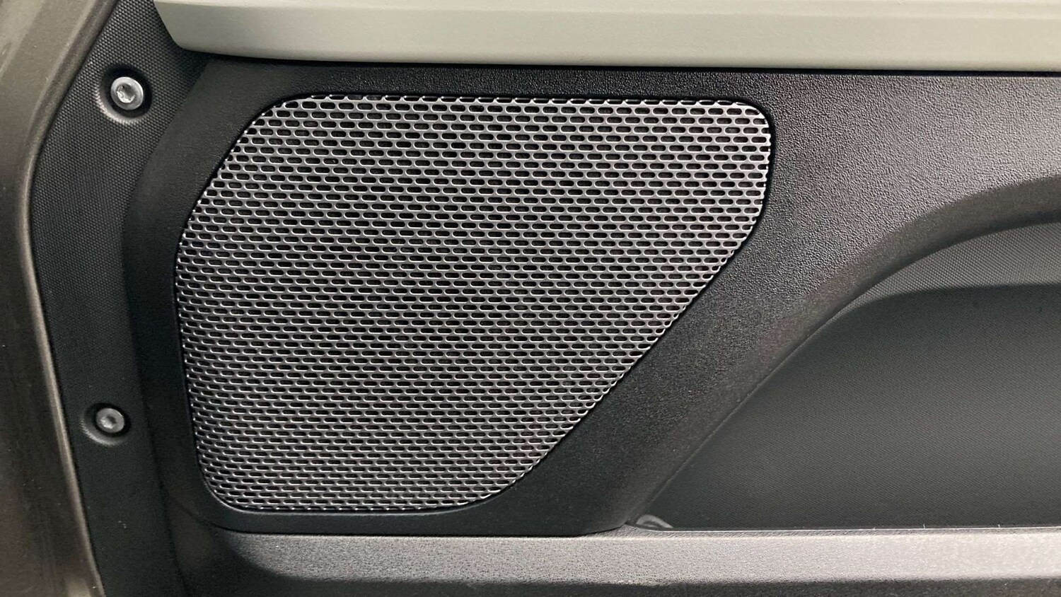 Used Land Rover Defender 2024 for sale - 77389873: Photo 24