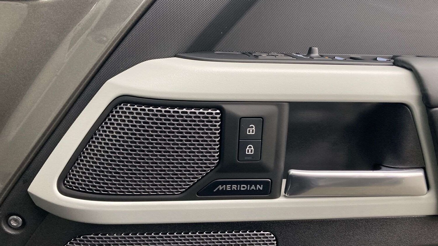 Used Land Rover Defender 2024 for sale - 77389873: Photo 25