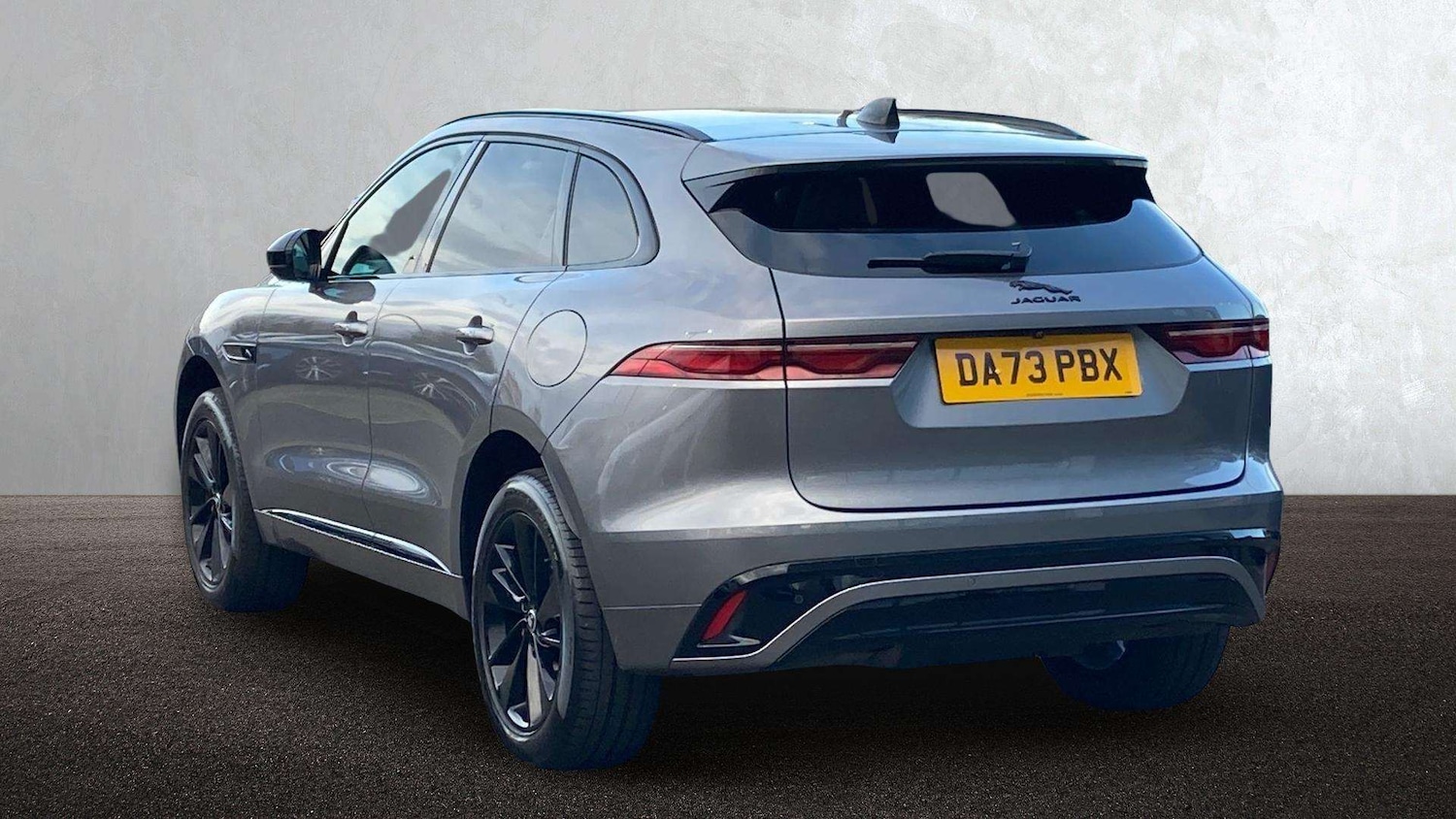 Used Jaguar F-Pace 2023 for sale - 77740832: Photo 2