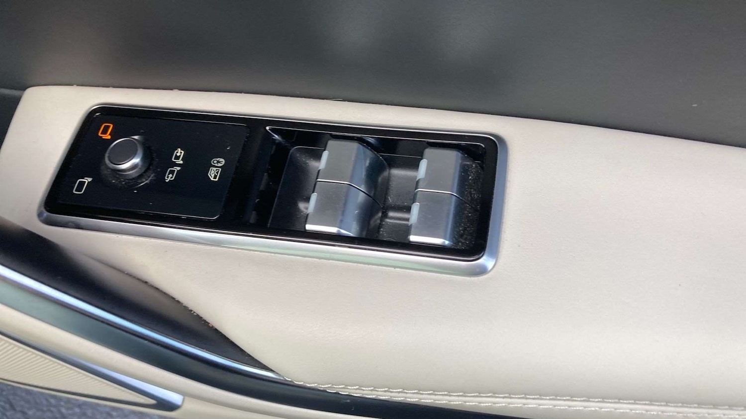 Used Jaguar F-Pace 2023 for sale - 77740832: Photo 24