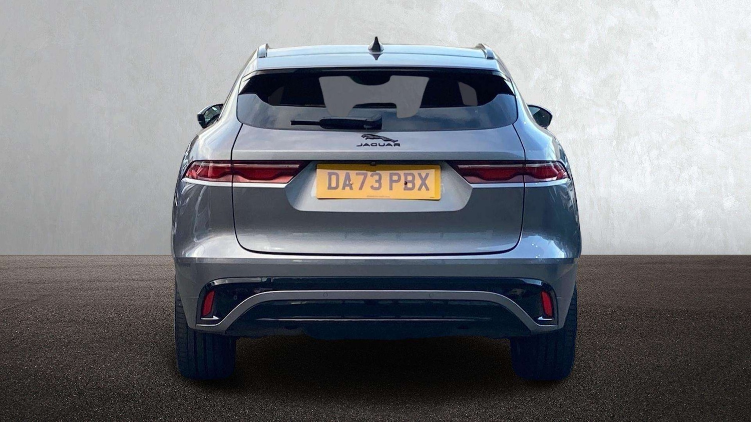 Used Jaguar F-Pace 2023 for sale - 77740832: Photo 6