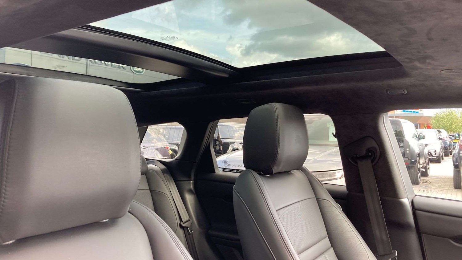 Used Land Rover Range Rover Evoque 2025 for sale - 77795615: Photo 21