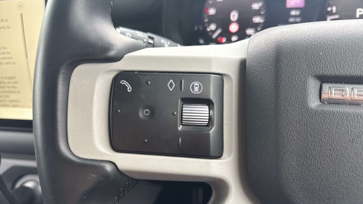 Used Land Rover Defender 110 2024 for sale - 76460096: Photo 30