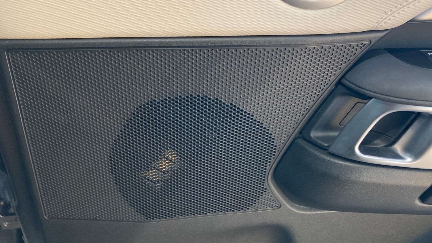 Used Land Rover Discovery 2023 for sale - 77842466: Photo 24