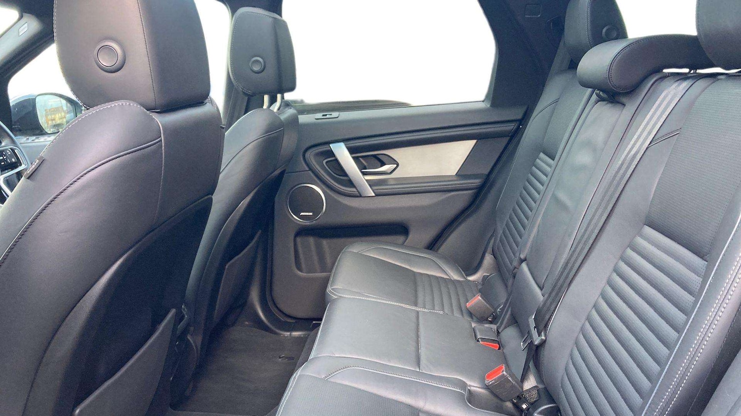 Used Land Rover Discovery Sport 2024 for sale - 76827652: Photo 4