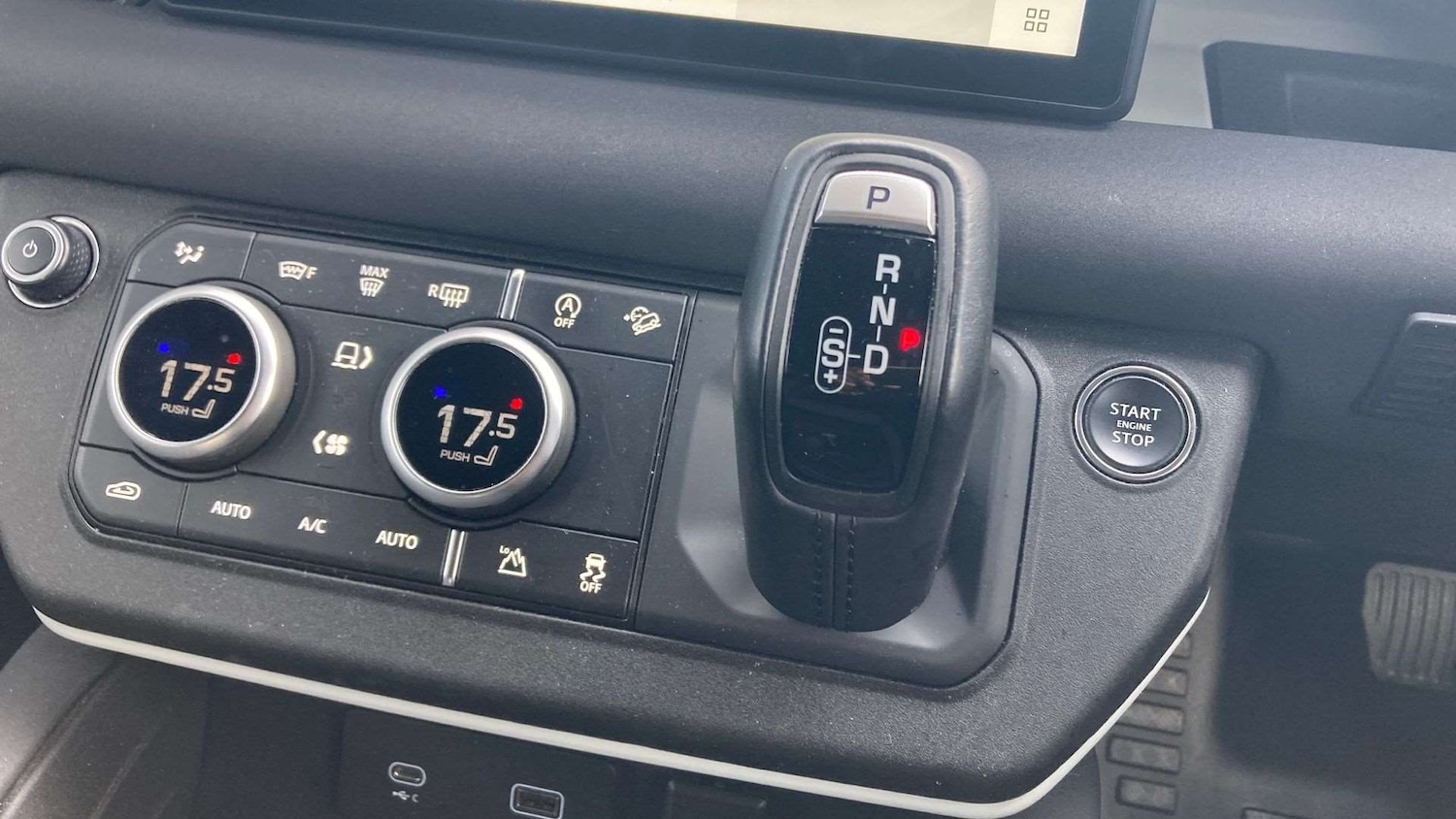 Used Land Rover Defender 2022 for sale - 76459927: Photo 13